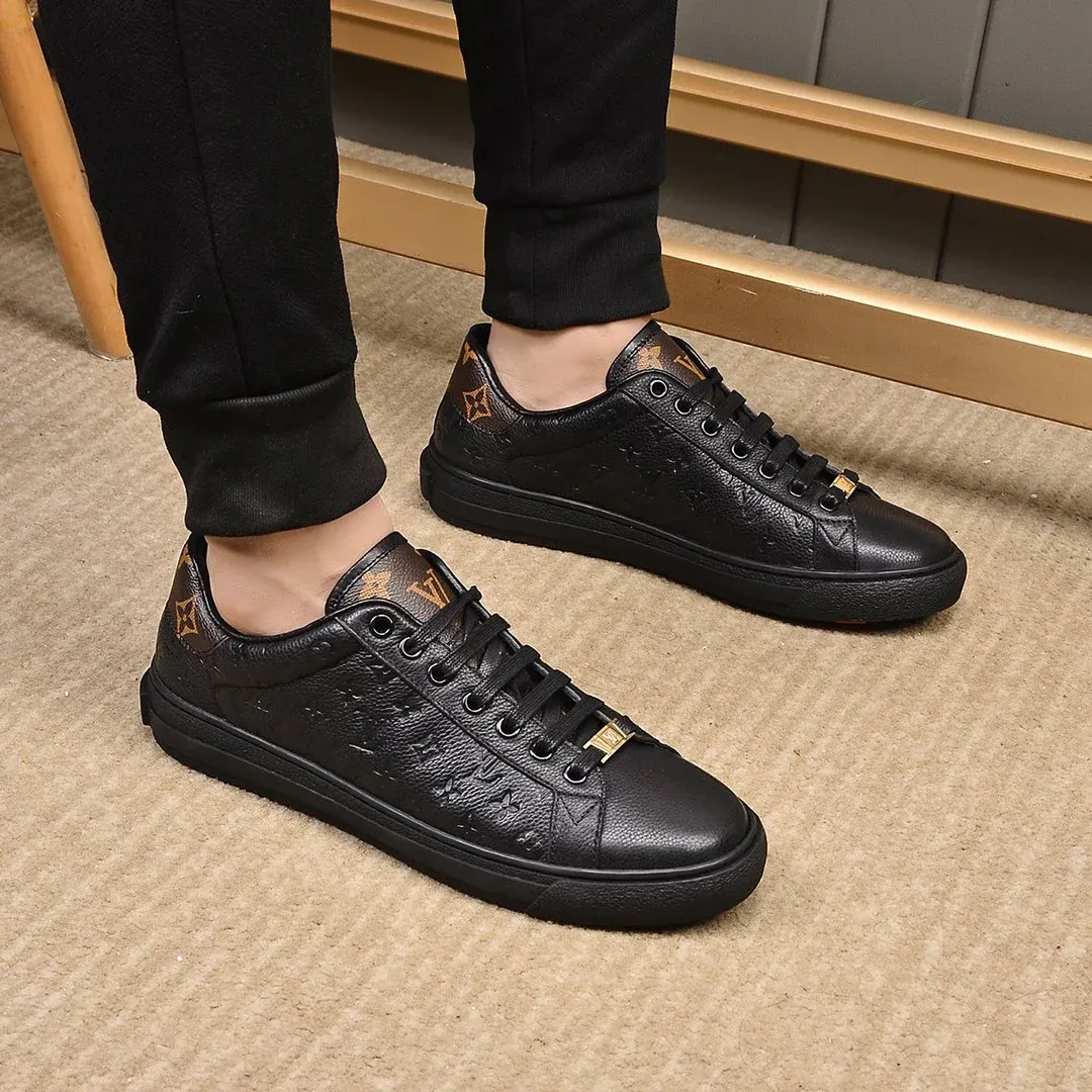 New fashionable casual men's sports sneakers