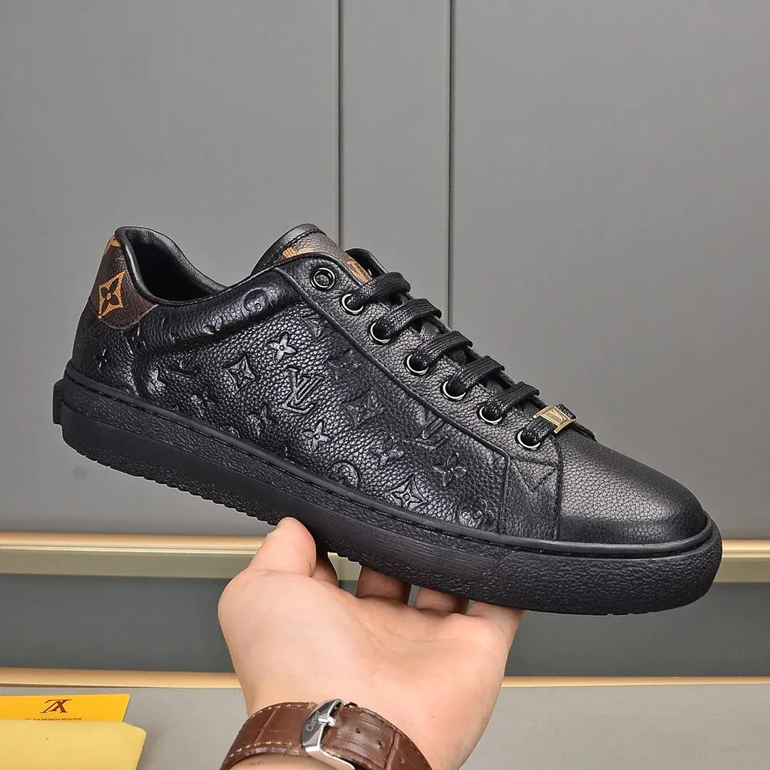 New fashionable casual men's sports sneakers