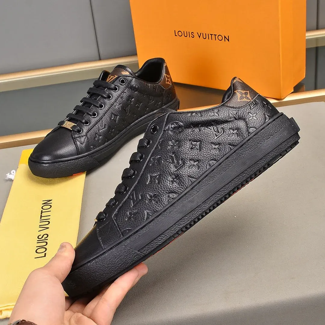 New fashionable casual men's sports sneakers