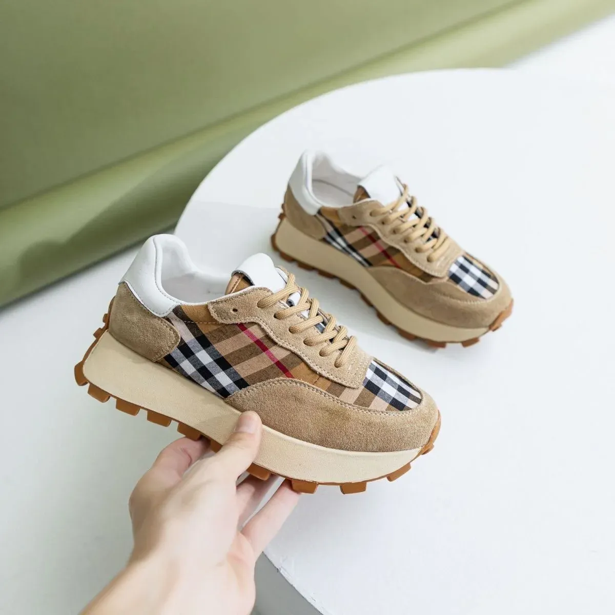 New casual and versatile sports shoes for women