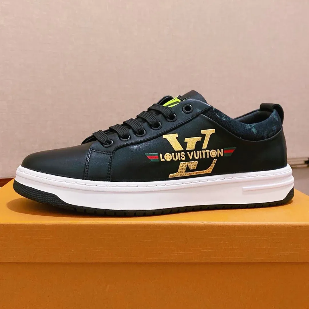 New fashionable casual sports shoes