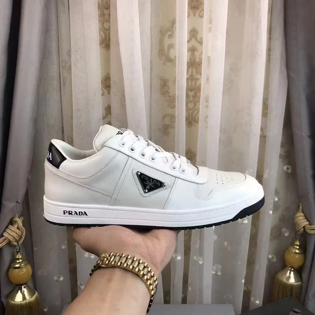 High quality fashionable and versatile casual sports sneakers