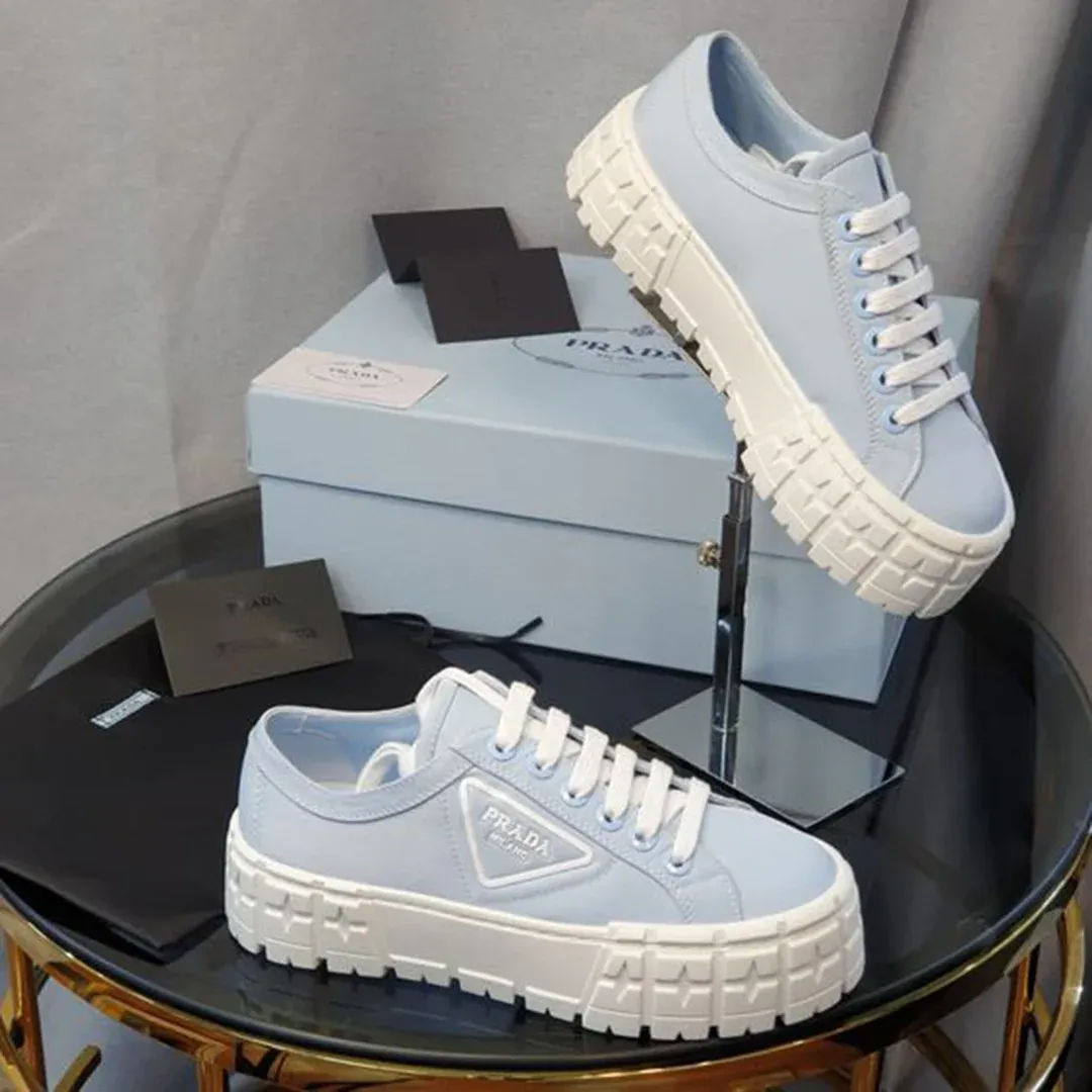 New fashionable and versatile thick-soled sneakers