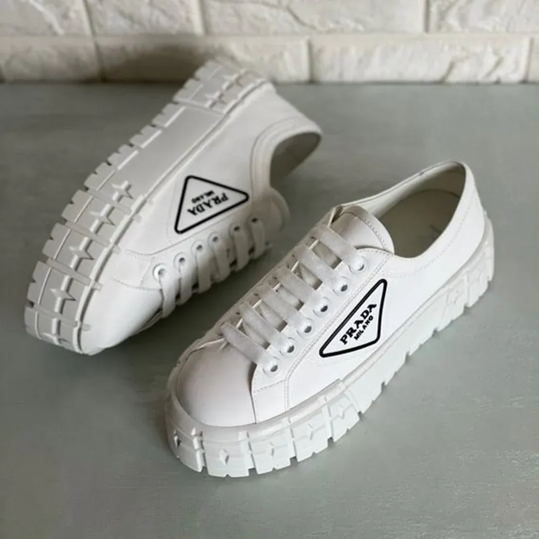 New fashionable and versatile thick-soled sneakers