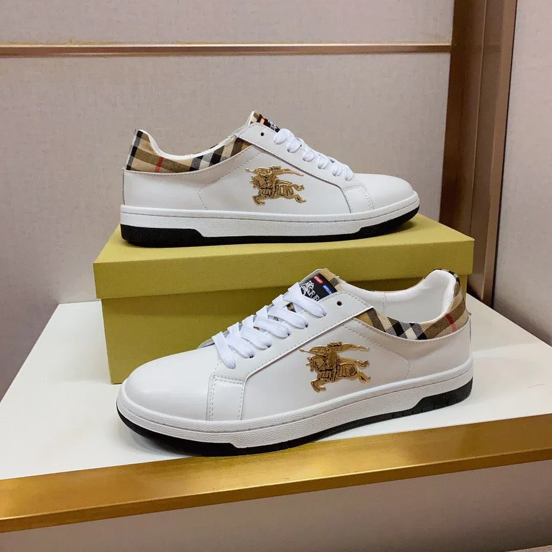 New fashionable casual sports shoes