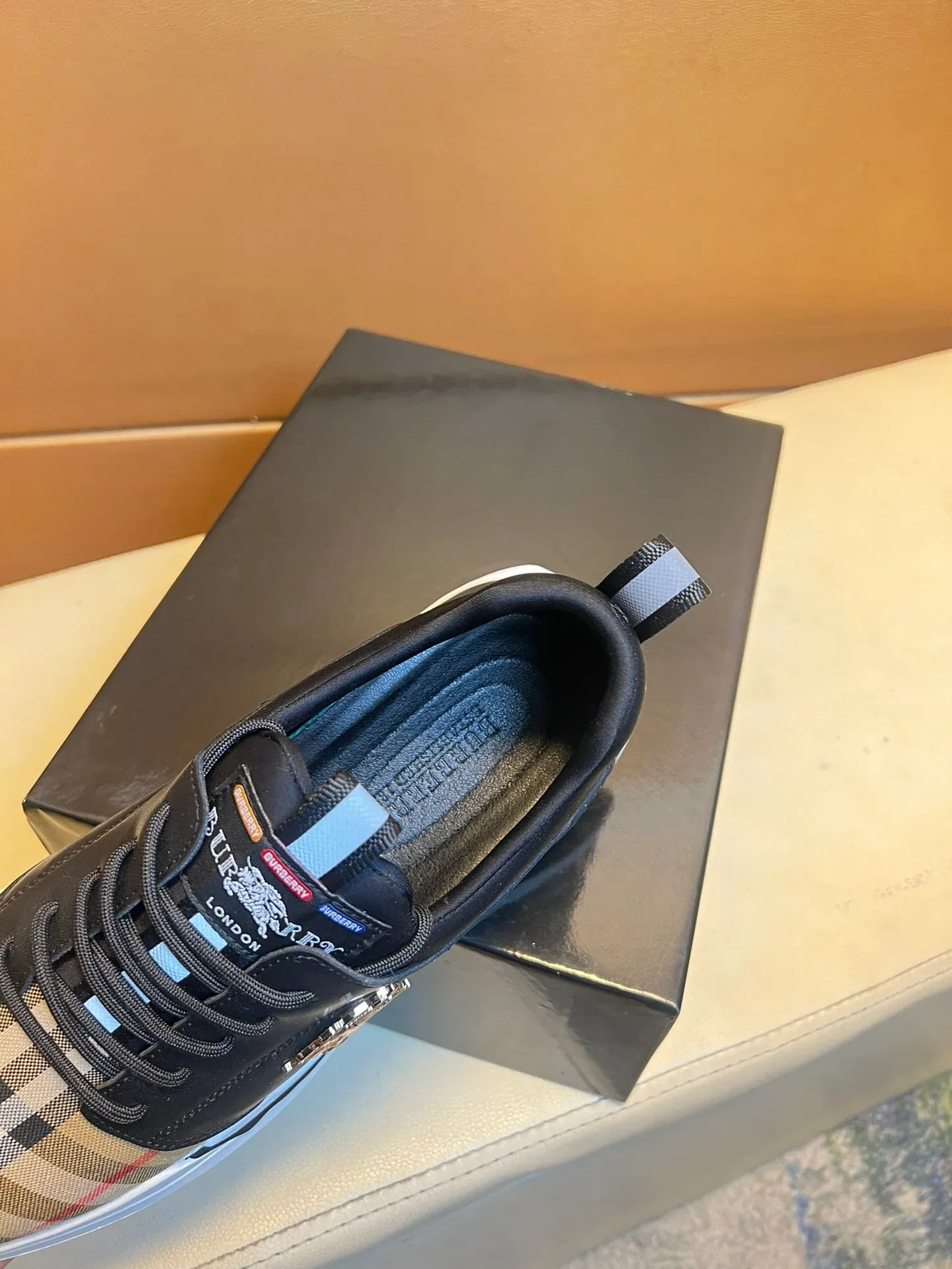 Fashionable Casual Sneakers