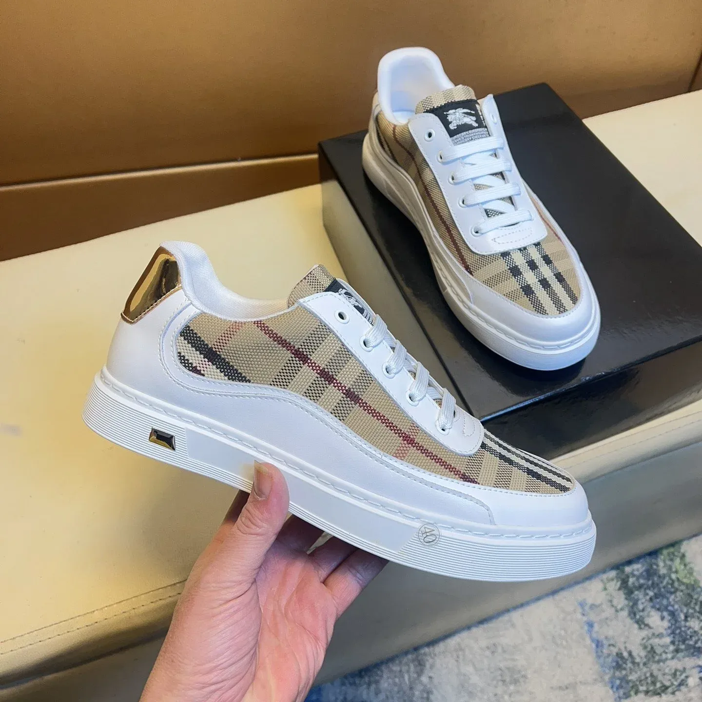 Fashionable Casual Sneakers