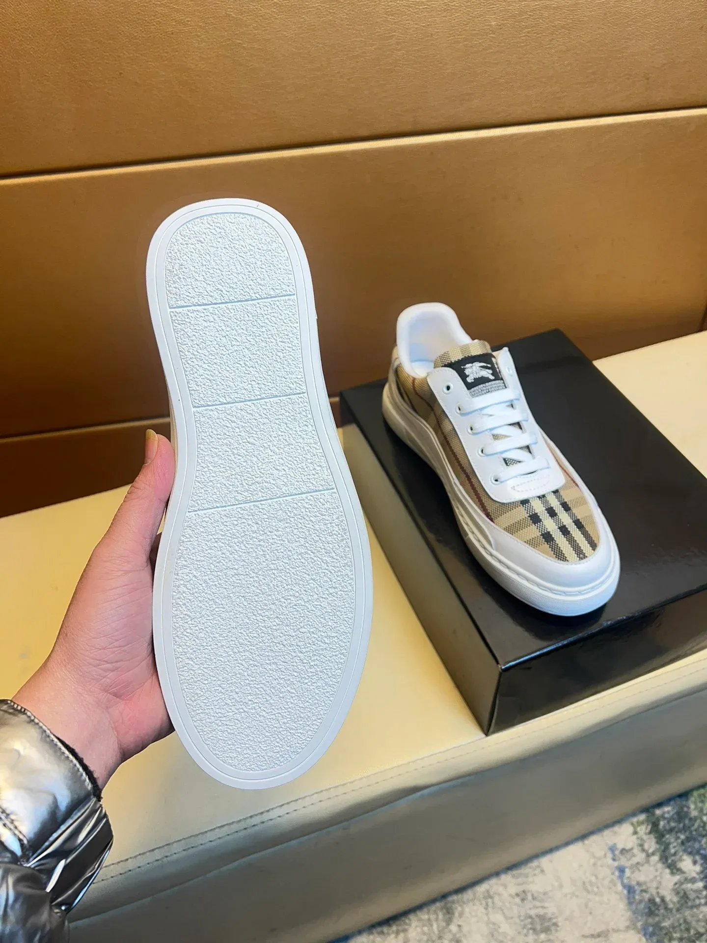 Fashionable Casual Sneakers