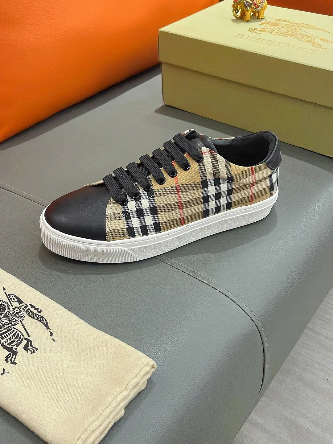 Trendy Classic Comfortable Sneakers
