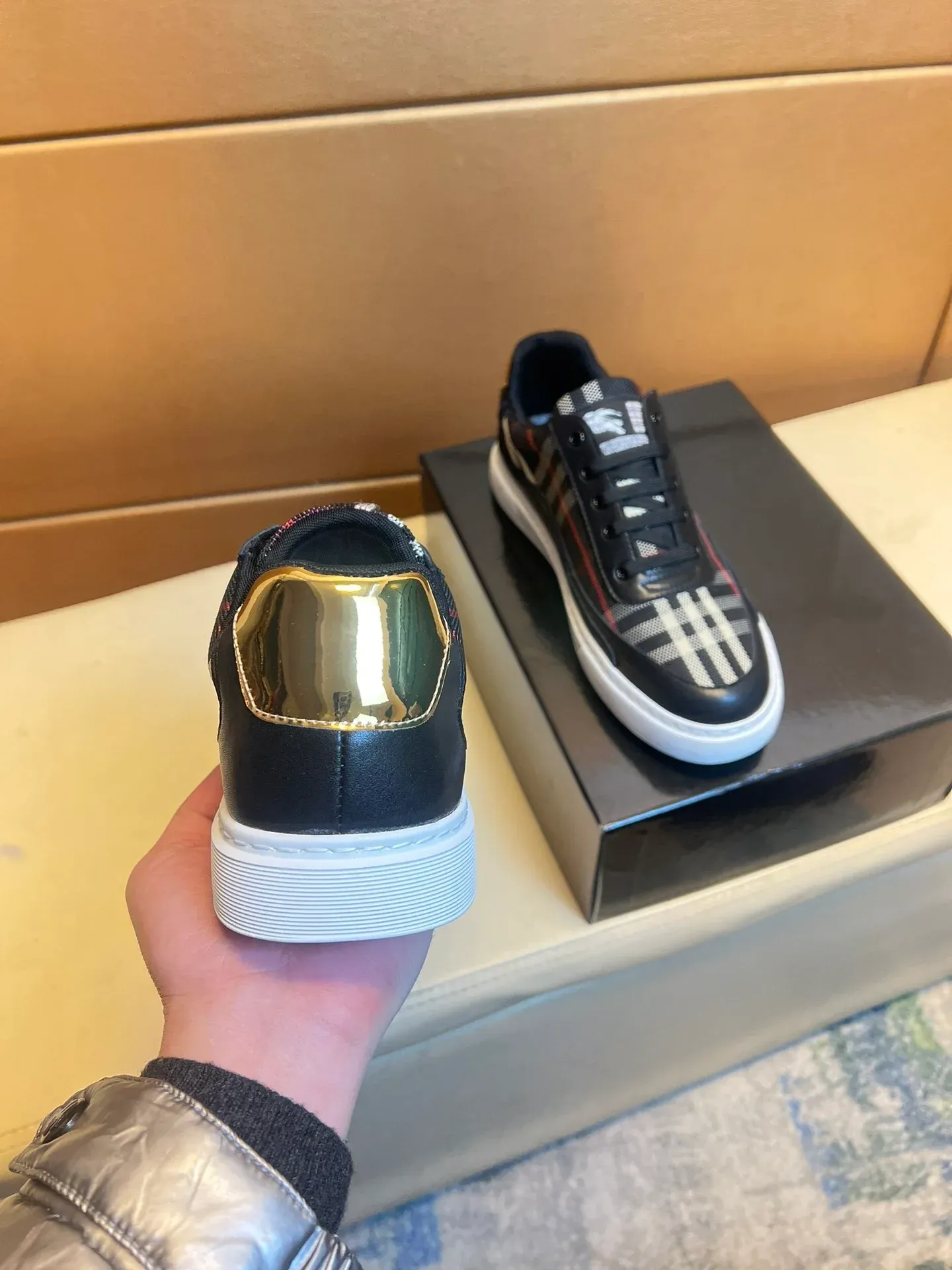 Fashionable Casual Sneakers