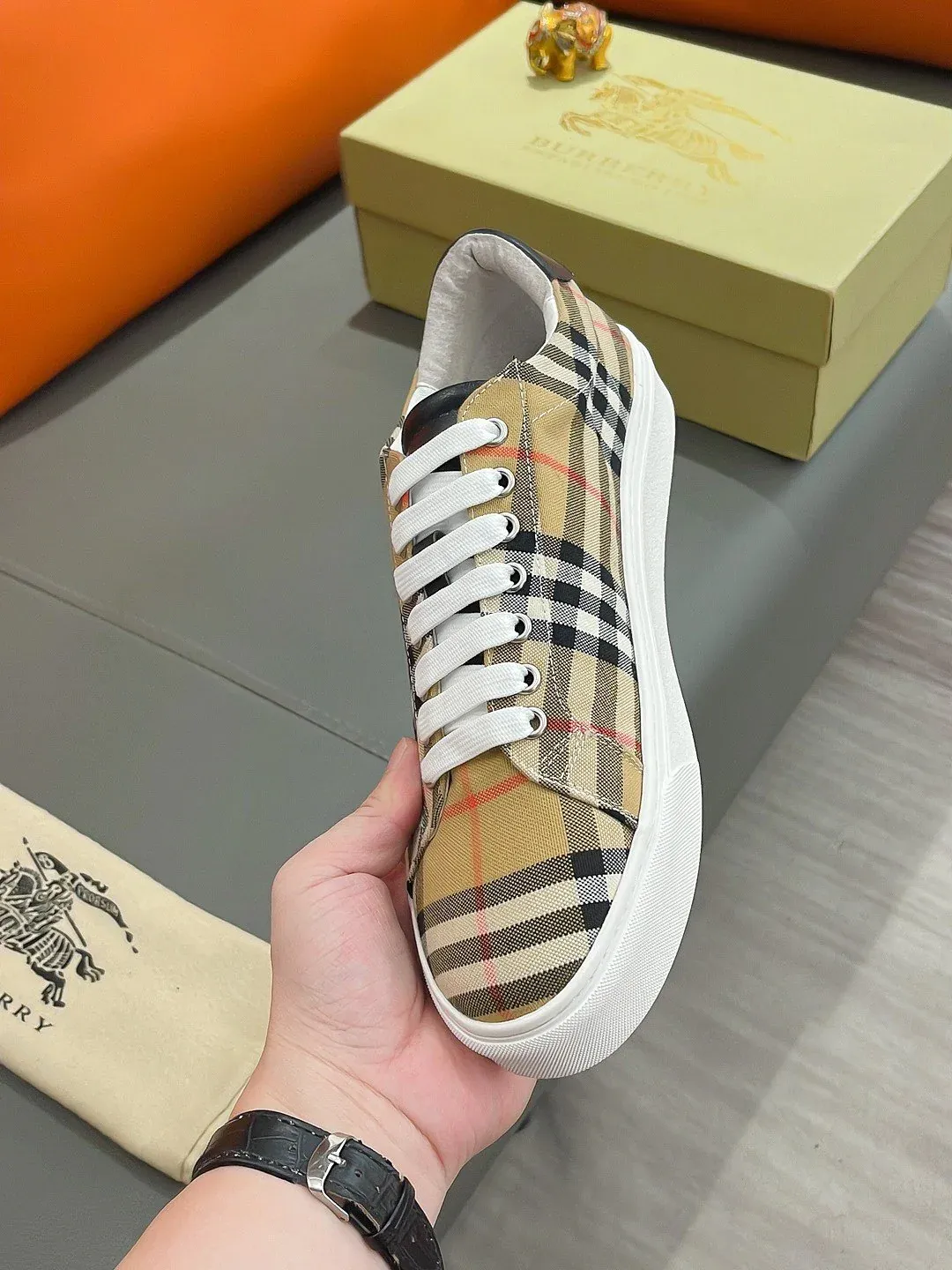 Trendy Classic Comfortable Sneakers