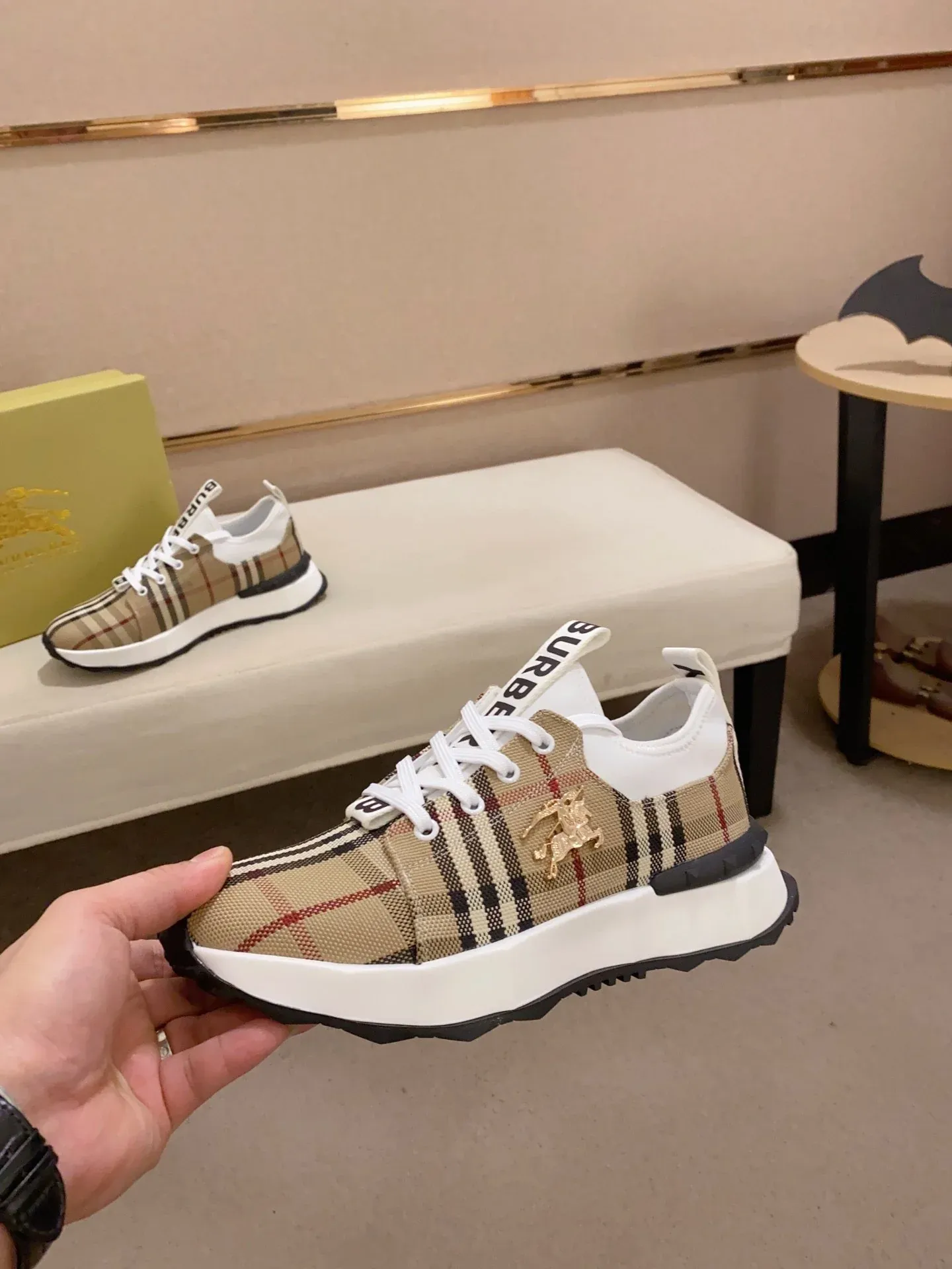 Trendy Classic Comfortable Sneakers