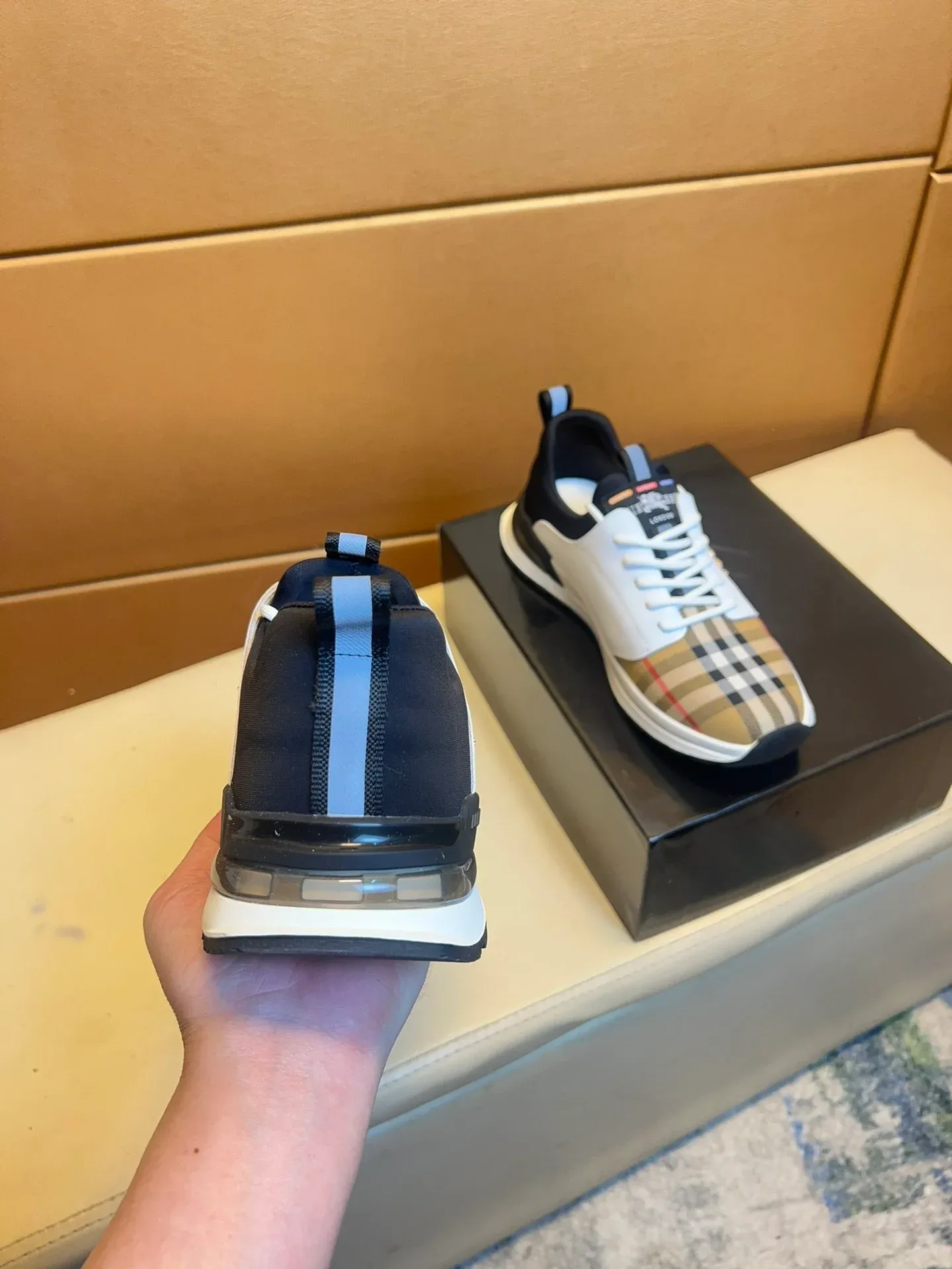 Fashionable Casual Sneakers