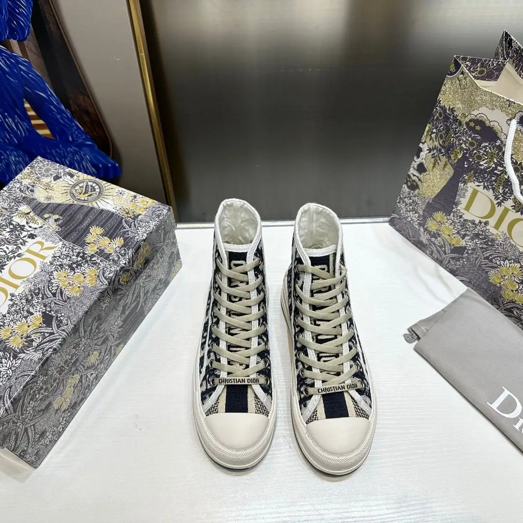 Fashion new high top casual sports shoes