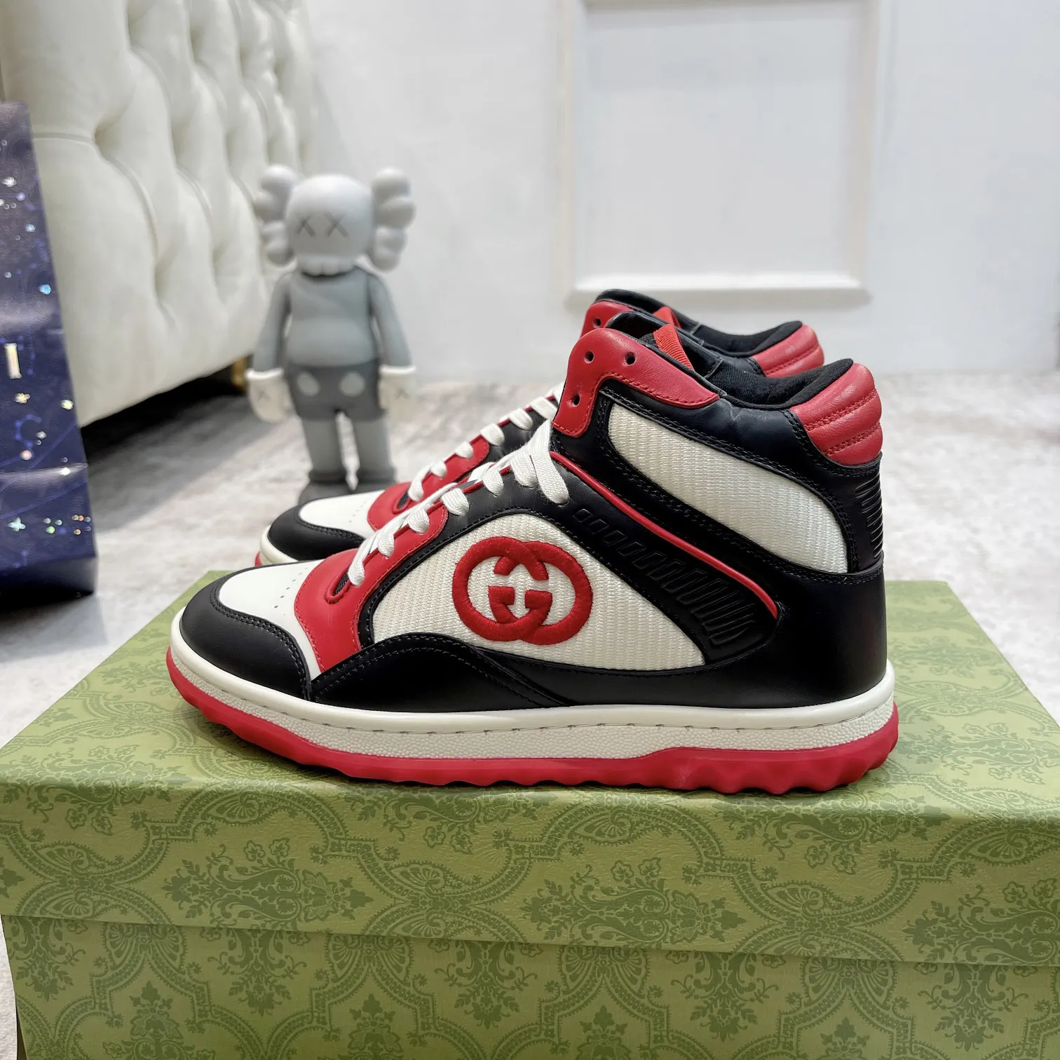fashion rubber sole sneakers