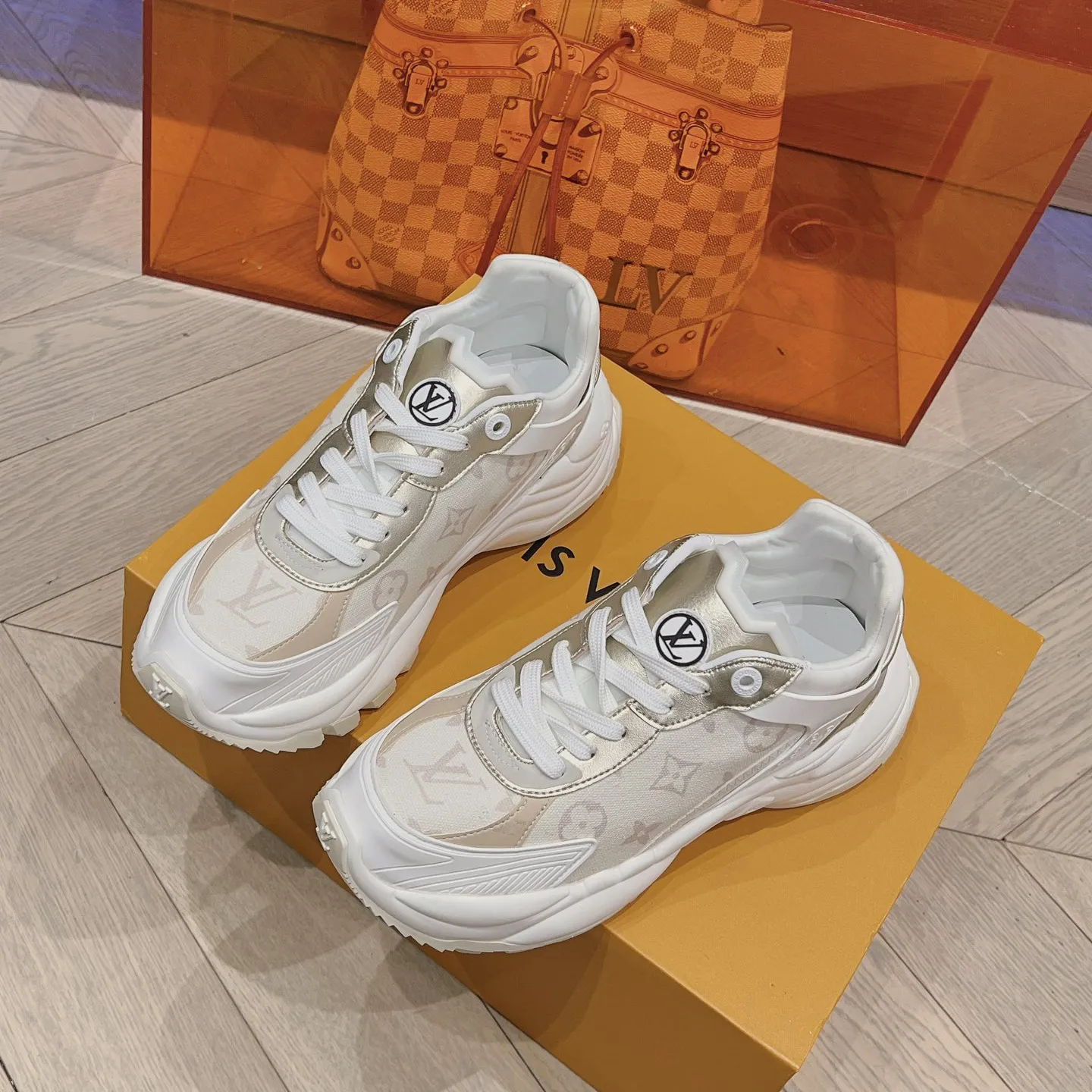 fashion breathable rubber sole sneakers