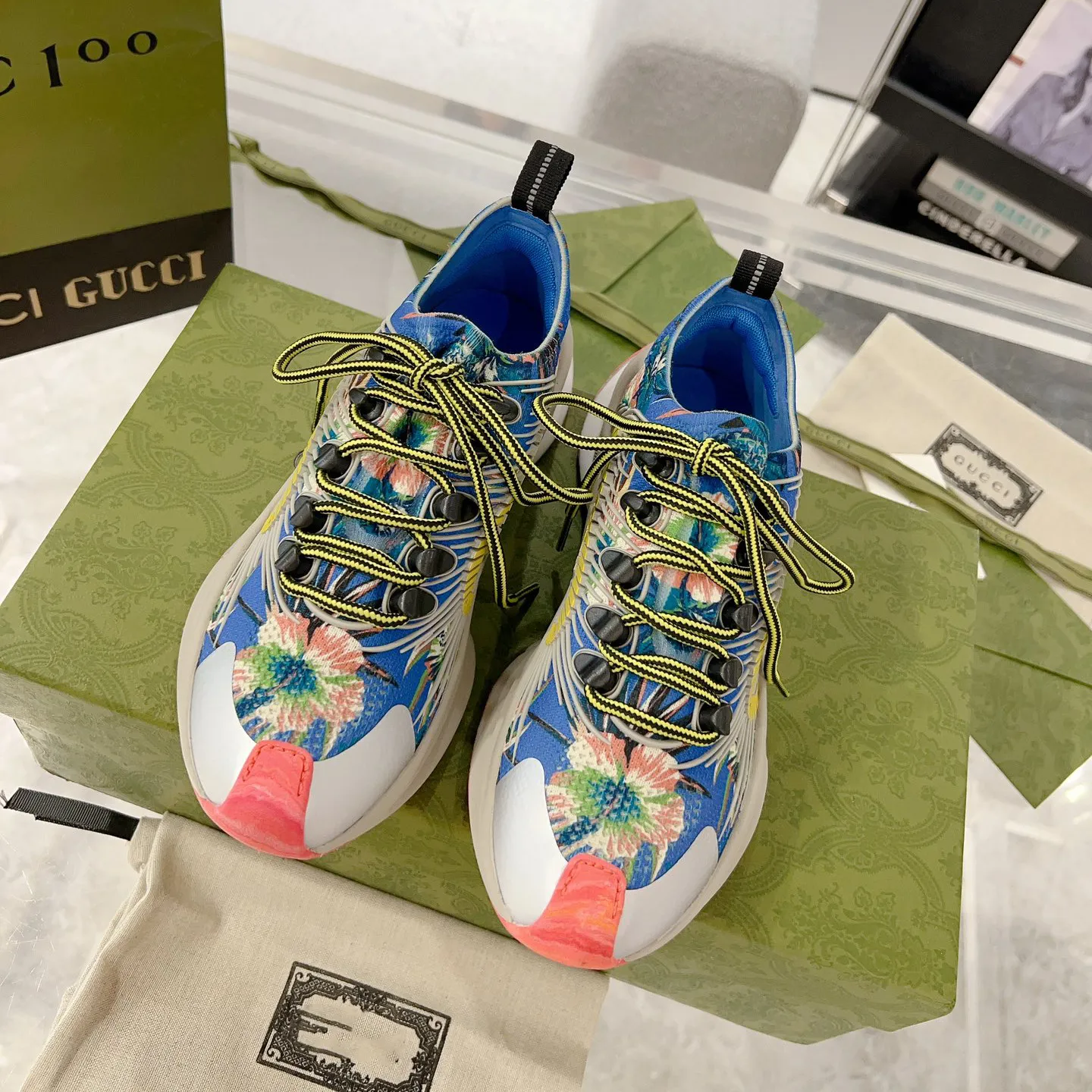 fashion patterned rubber sole sneakers