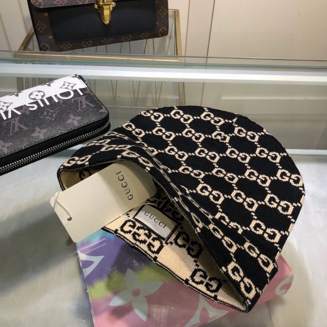 Autumn and Winter Fashion Versatile Knitted Cap