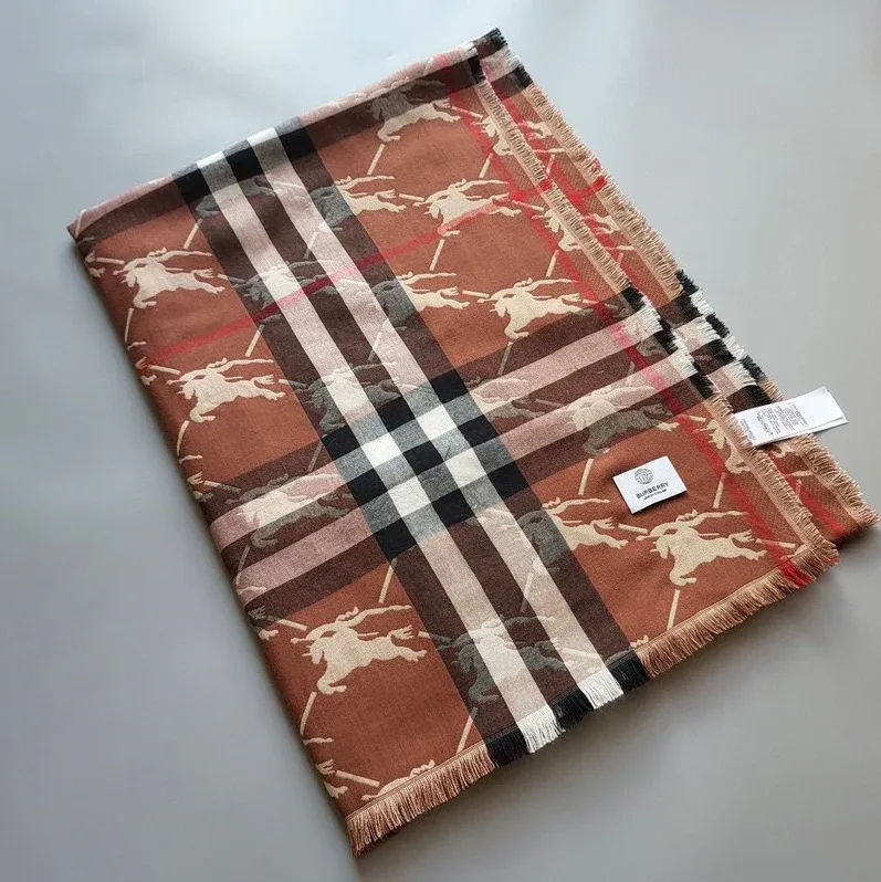 Luxurious Versatile Scarf