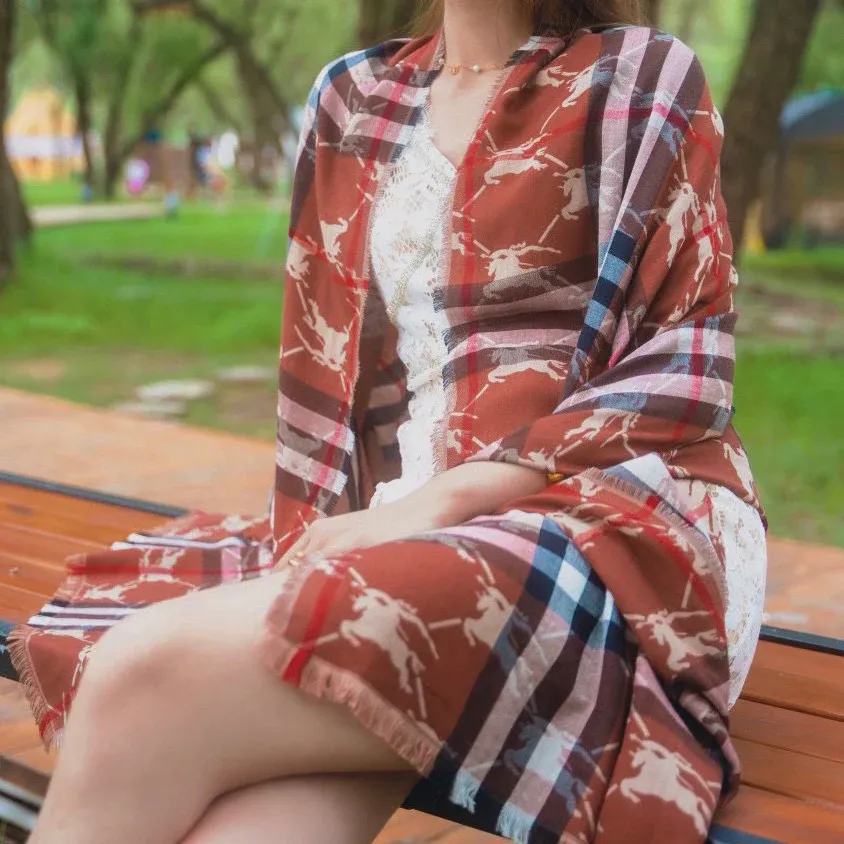 Luxurious Versatile Scarf