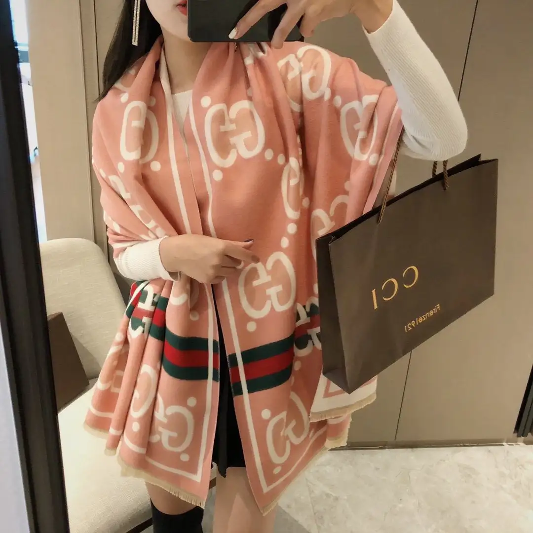 Fashion cashmere scarf