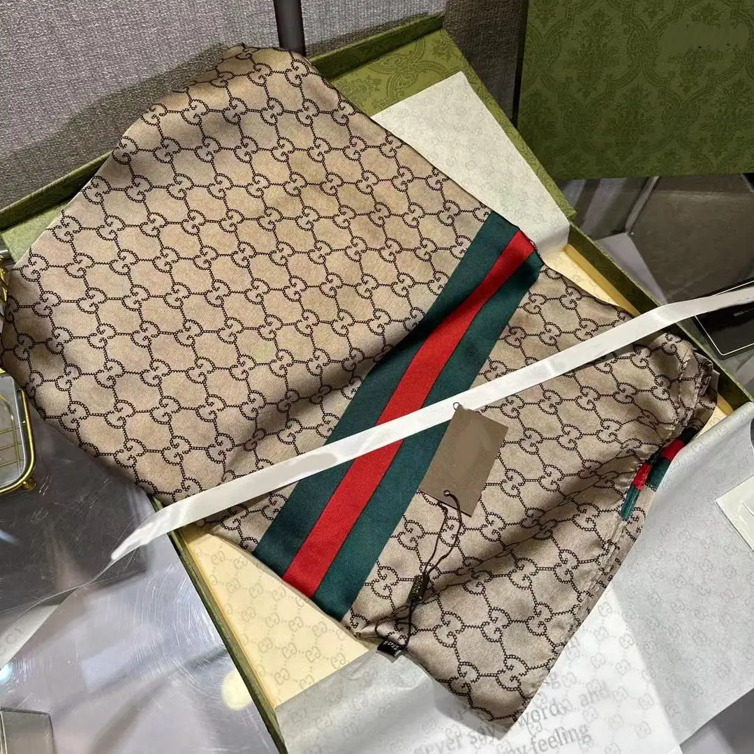 Fashion new silk scarf