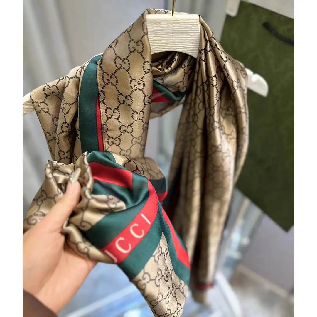 Fashion new silk scarf