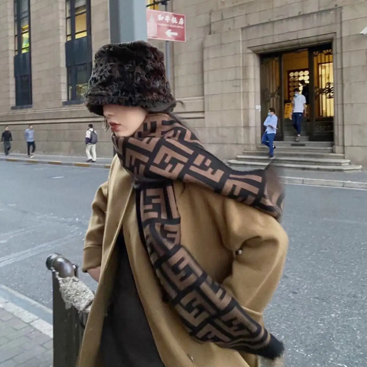 Classic all-over jacquard lettering cashmere scarf and shawl