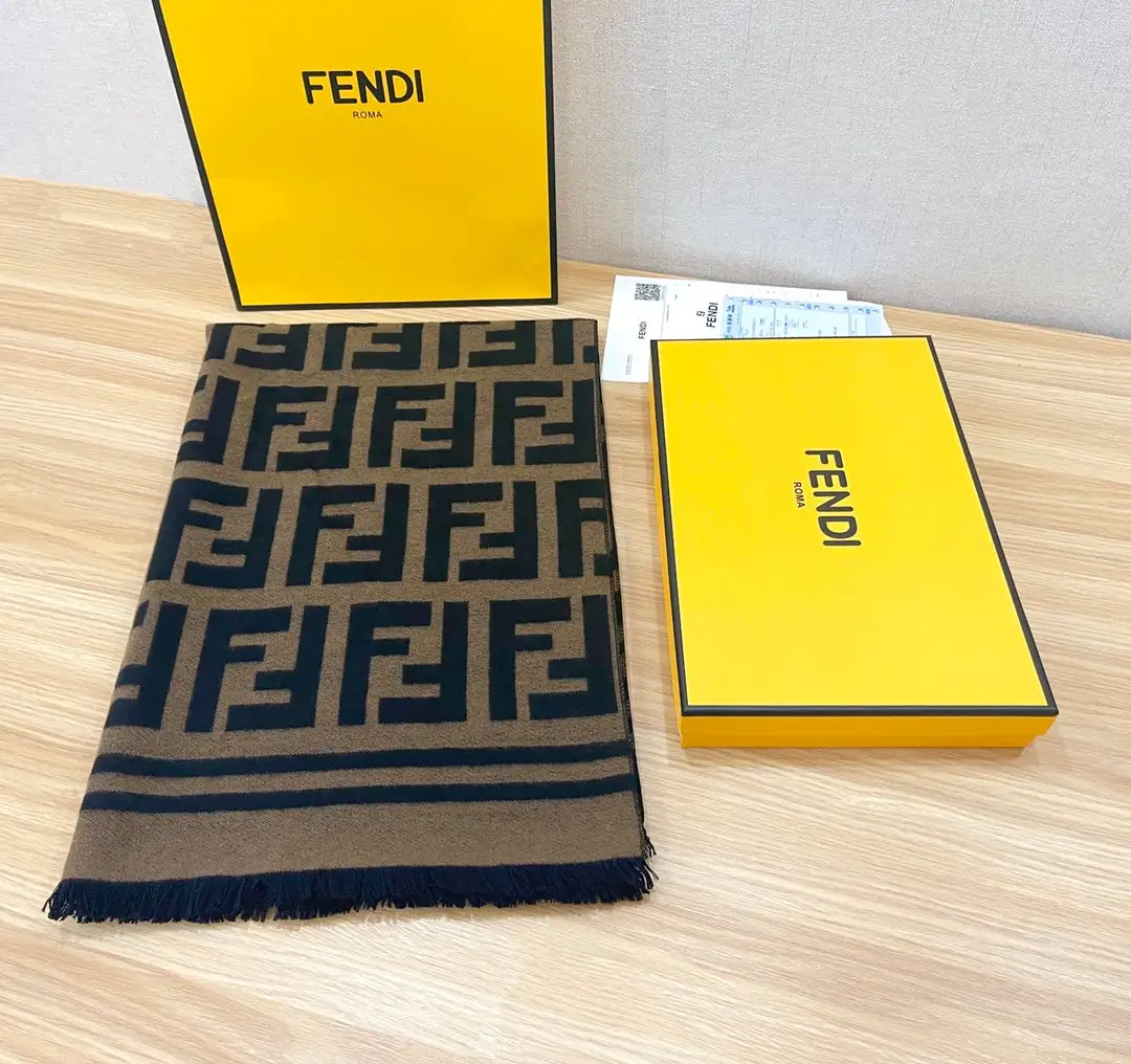 Classic all-over jacquard lettering cashmere scarf and shawl