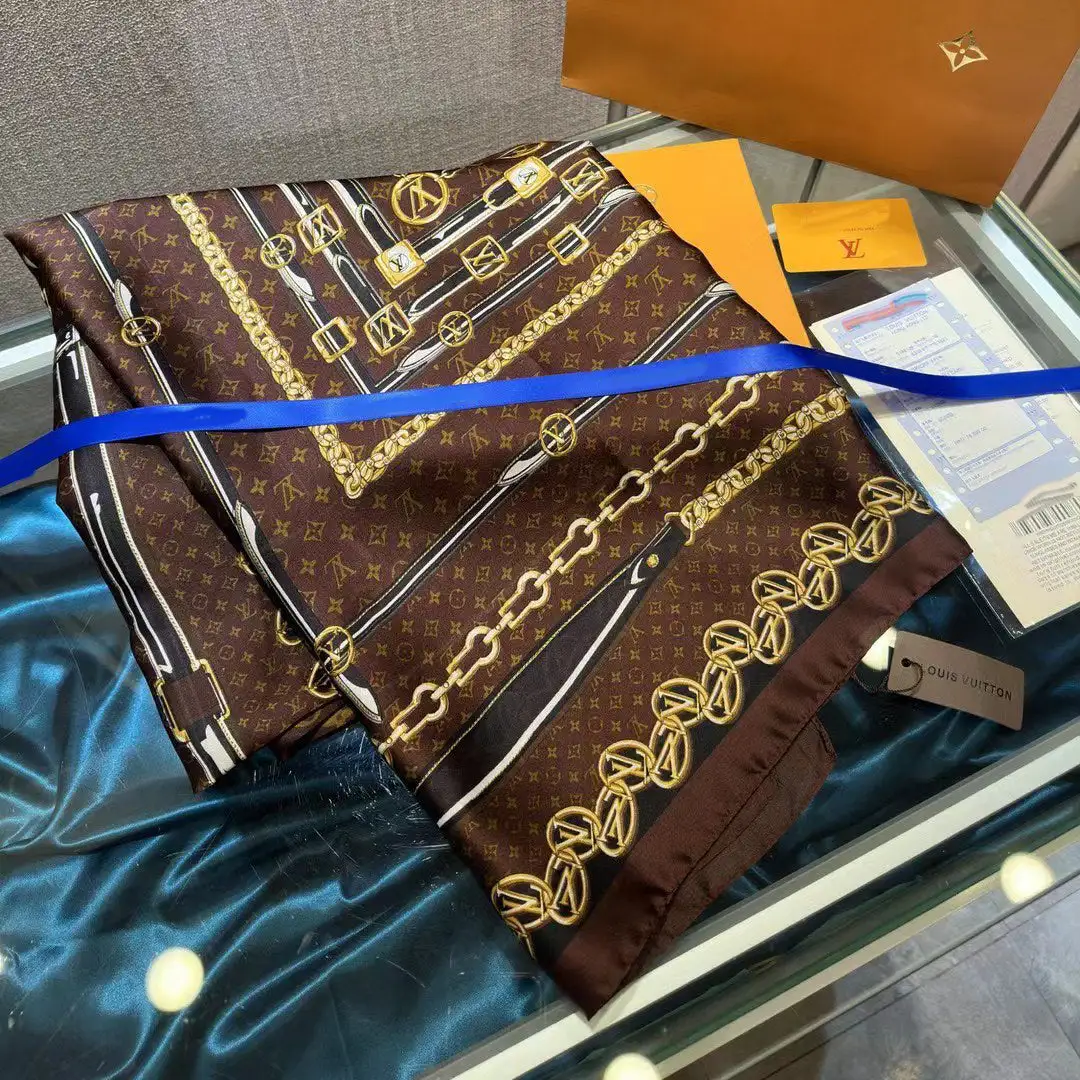 Fashion new silk scarf