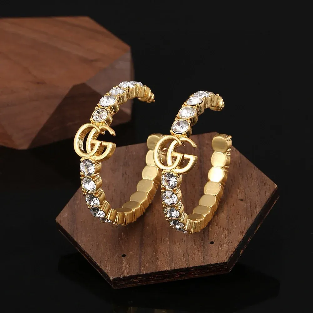 Luxurious and versatile earrings