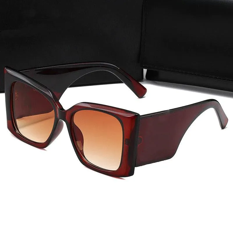 Fashionable And Versatile Square Frame Sunglasses