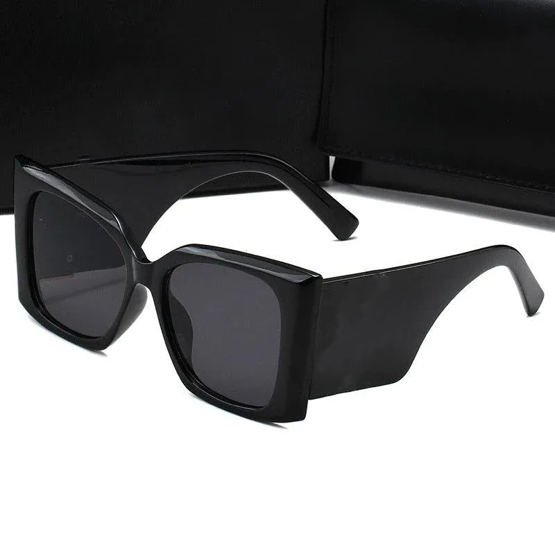 Fashionable And Versatile Square Frame Sunglasses