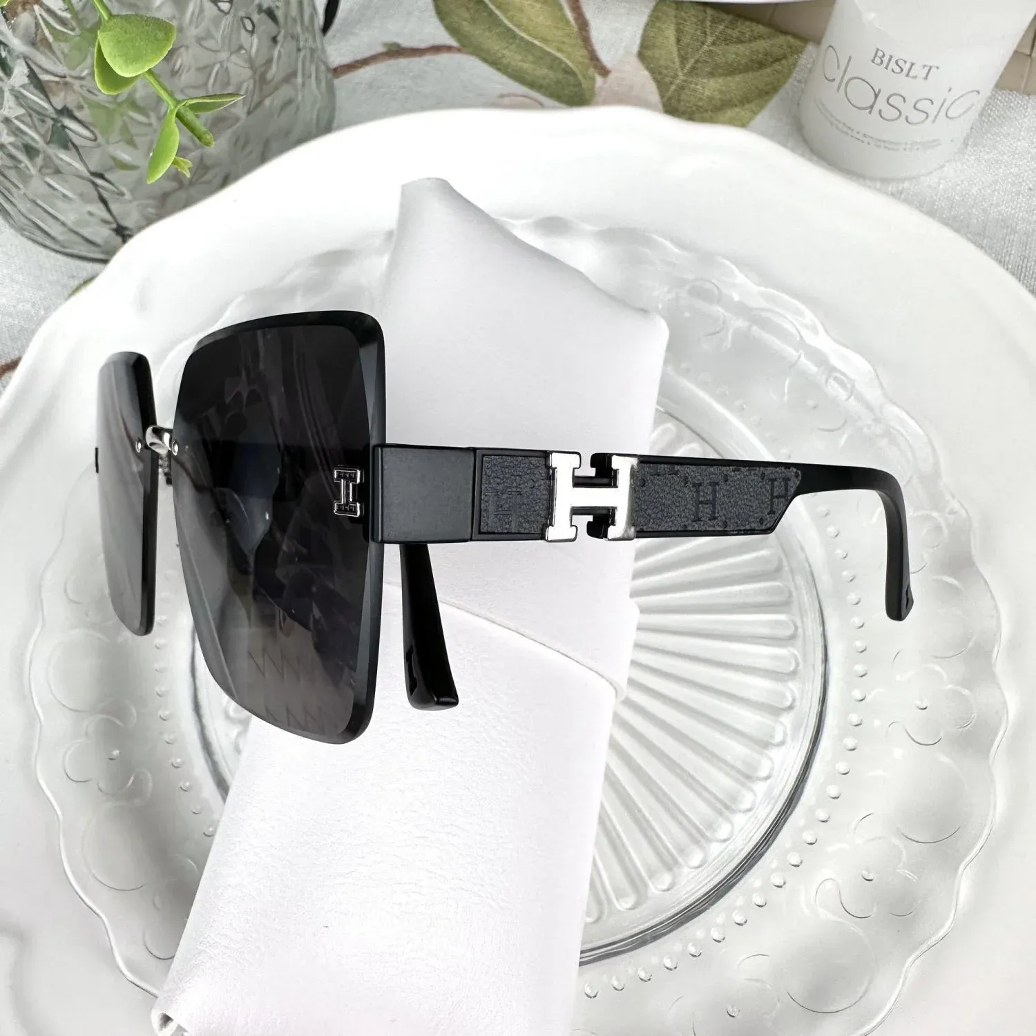 New Sunglasses Women's Frameless Anti-ultraviolet Gradient Two-color Sunglasses