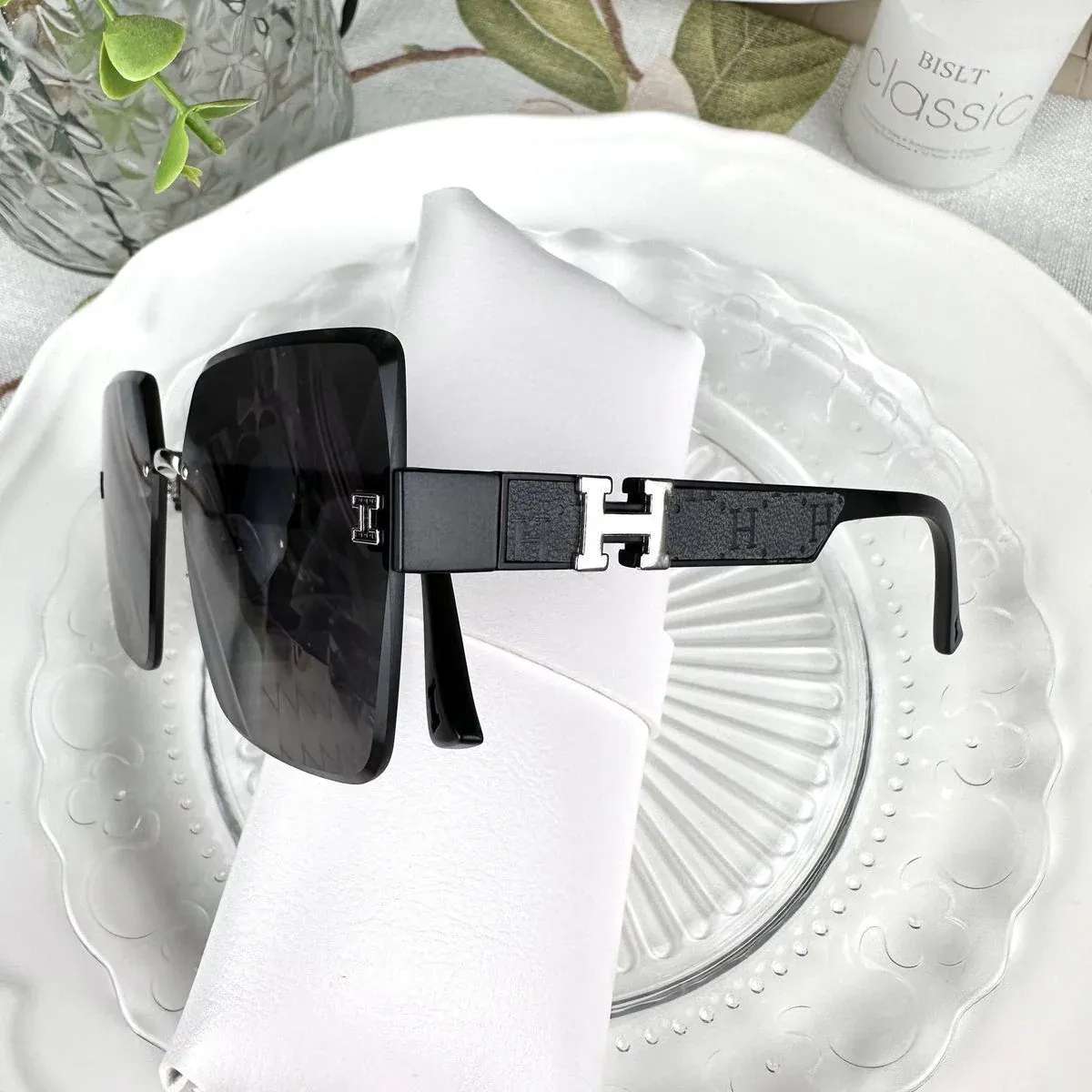 New Sunglasses Women's Frameless Anti-ultraviolet Gradient Two-color Sunglasses