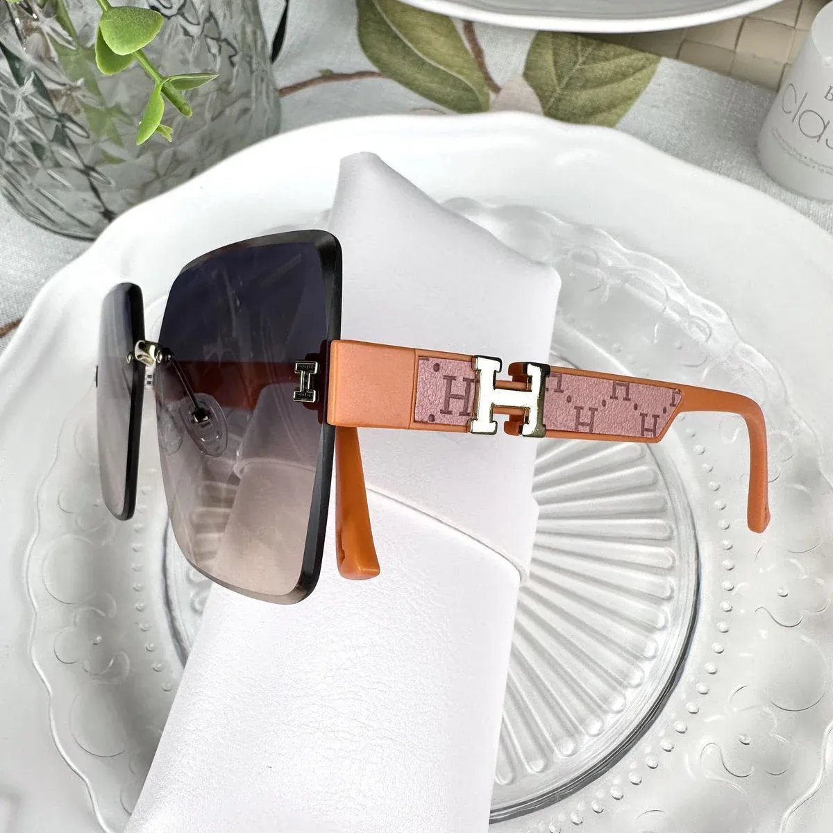 New Sunglasses Women's Frameless Anti-ultraviolet Gradient Two-color Sunglasses