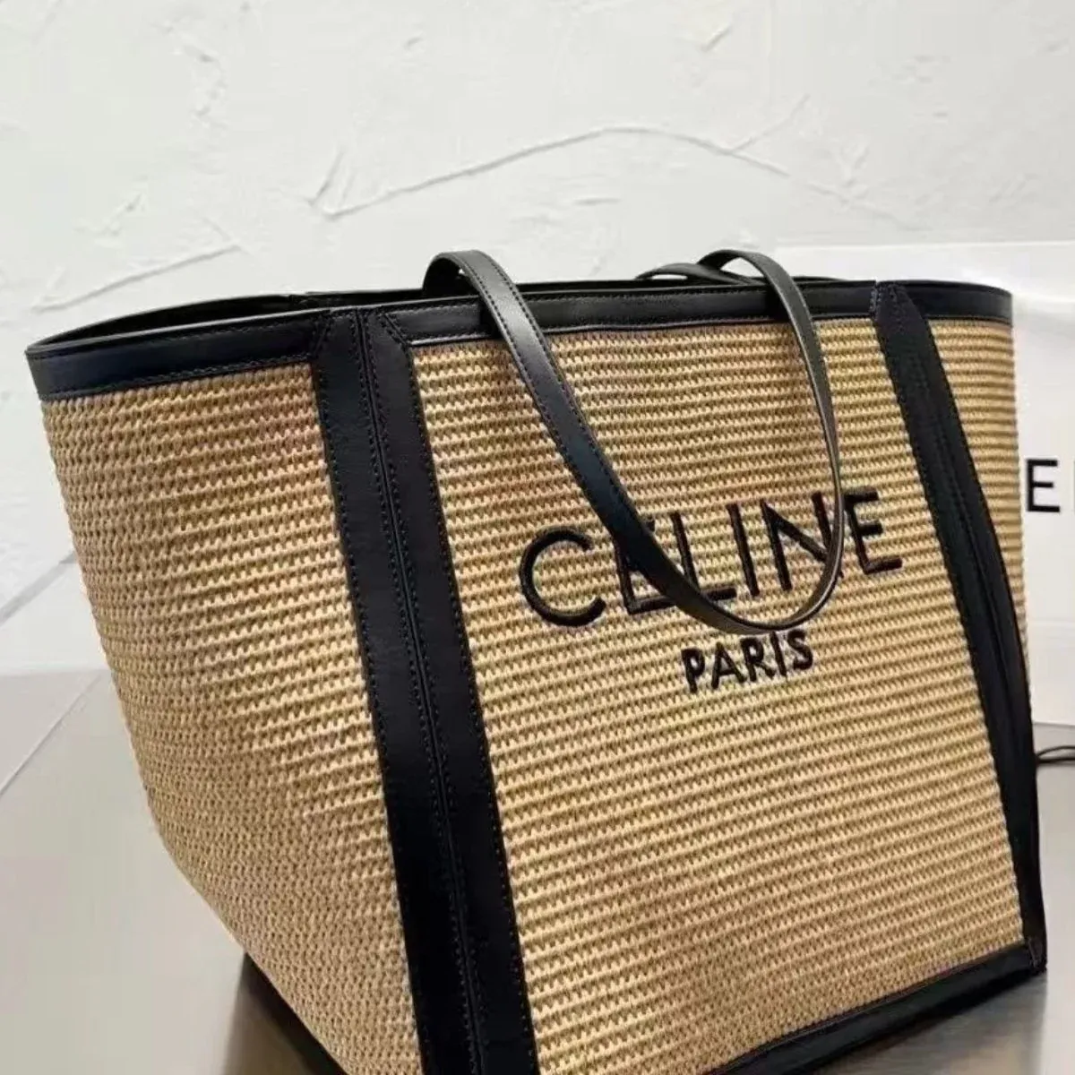 Fashion Joker Large Capacity Tote Bag Leisure Holiday Bag