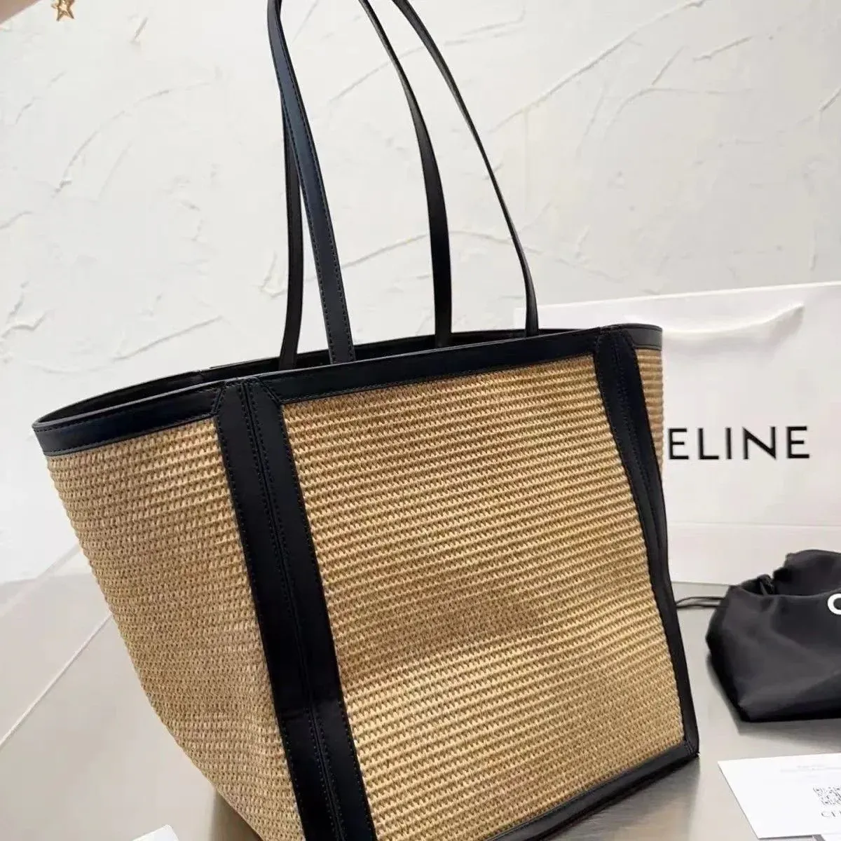 Fashion Joker Large Capacity Tote Bag Leisure Holiday Bag