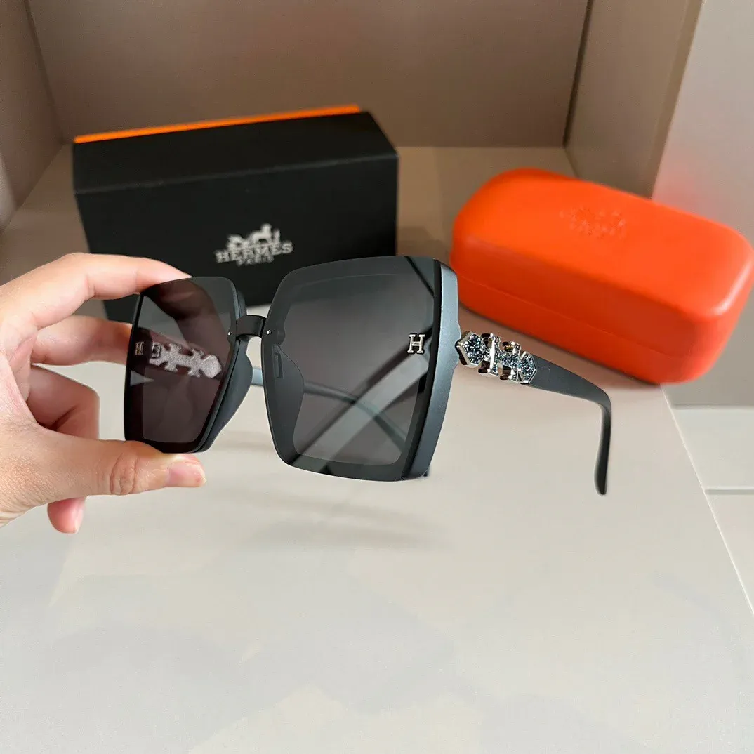 Fashion and high-quality sunglasses