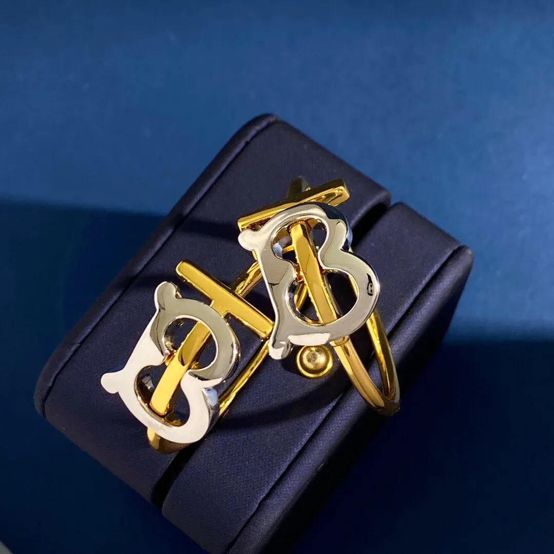 New Fashion Versatile Earrings