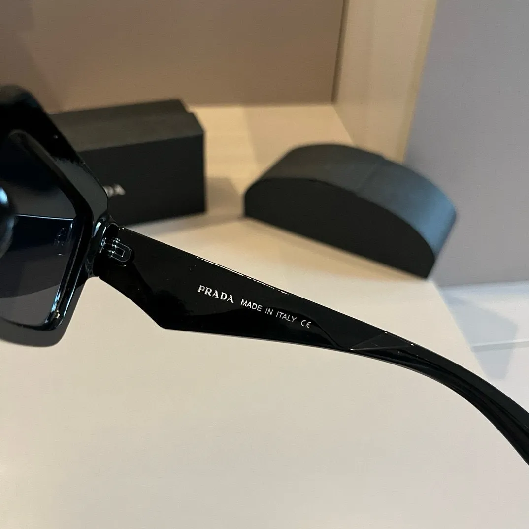 New Fashionable sunglasses