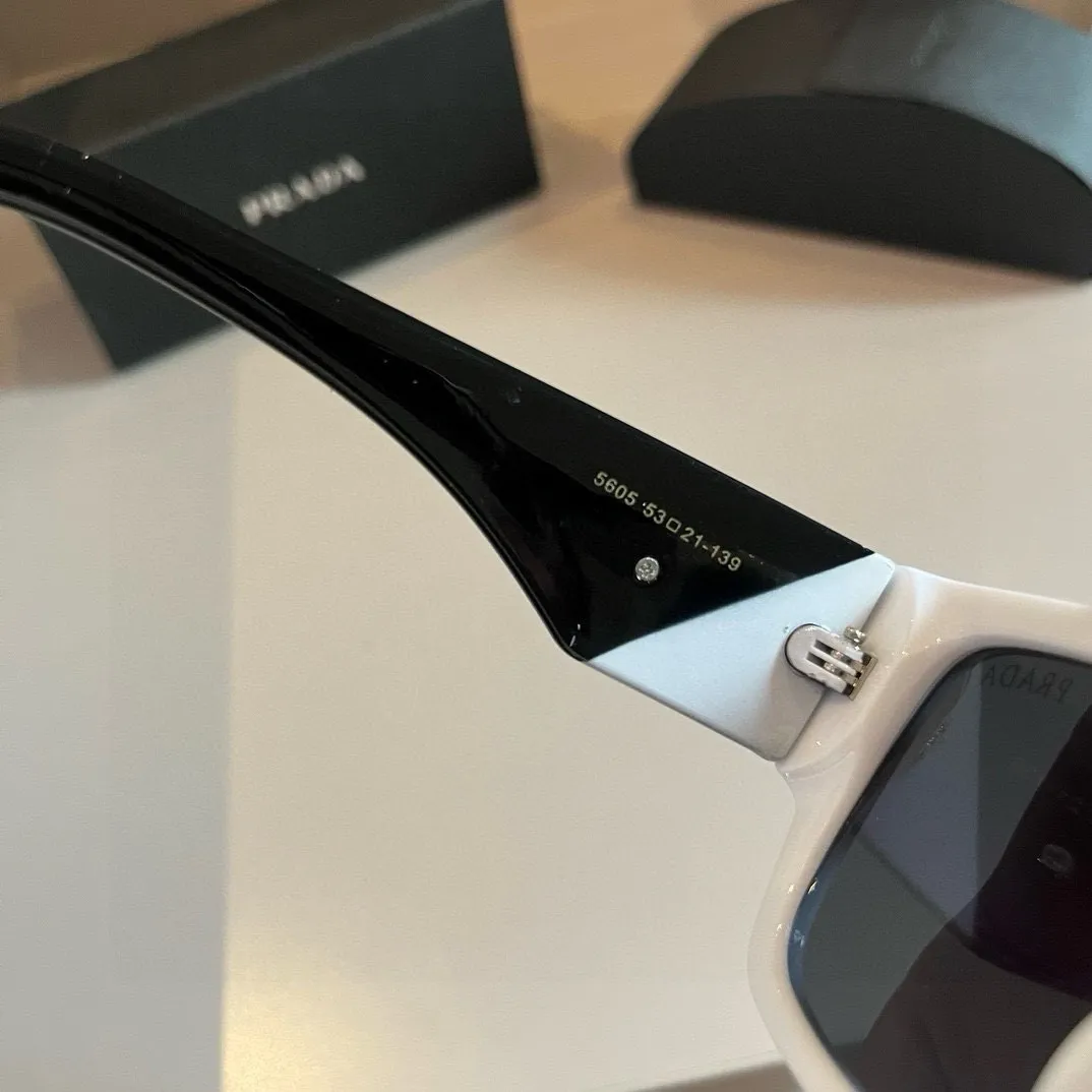 New Fashionable sunglasses