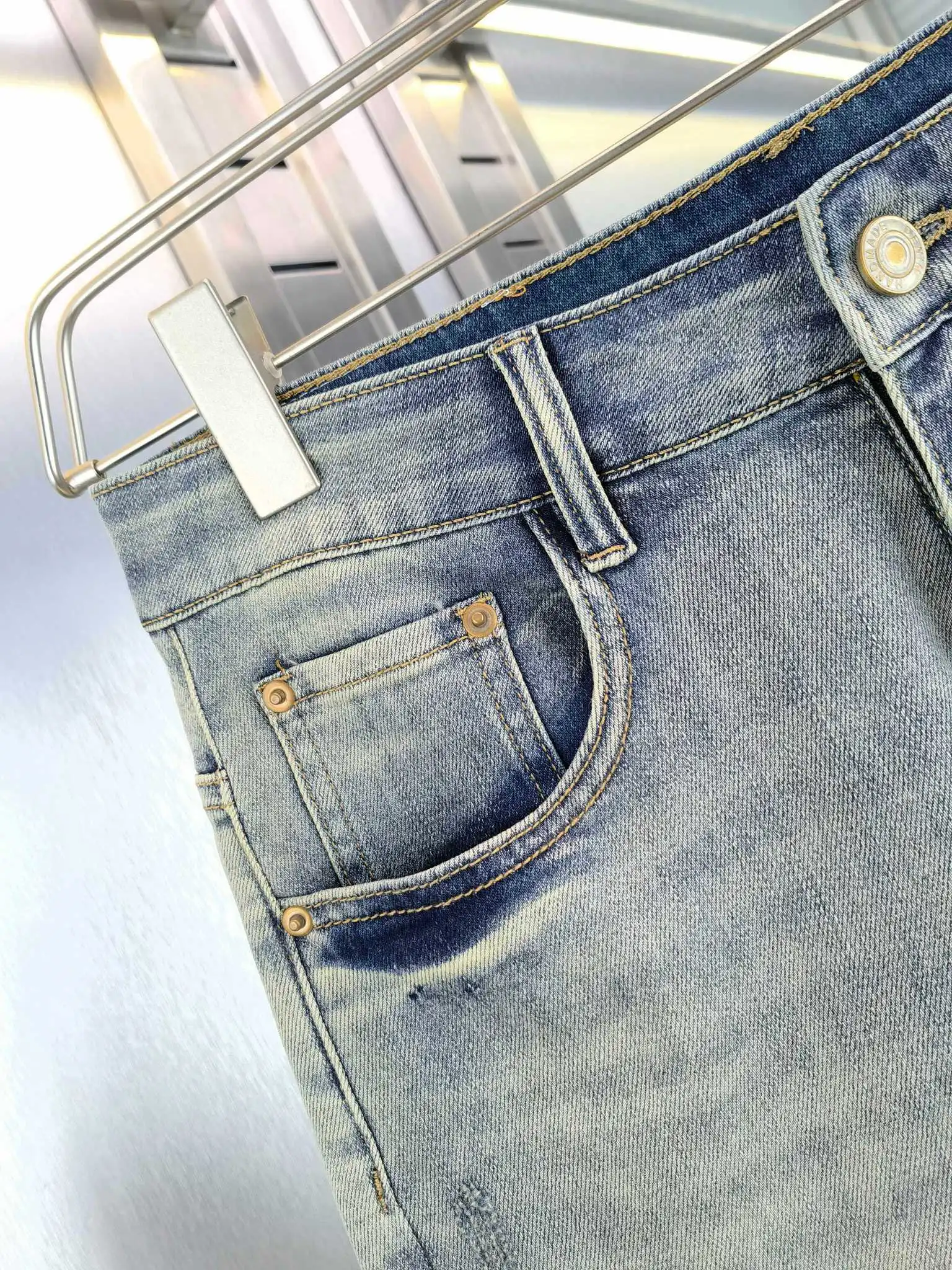 Straight denim shorts