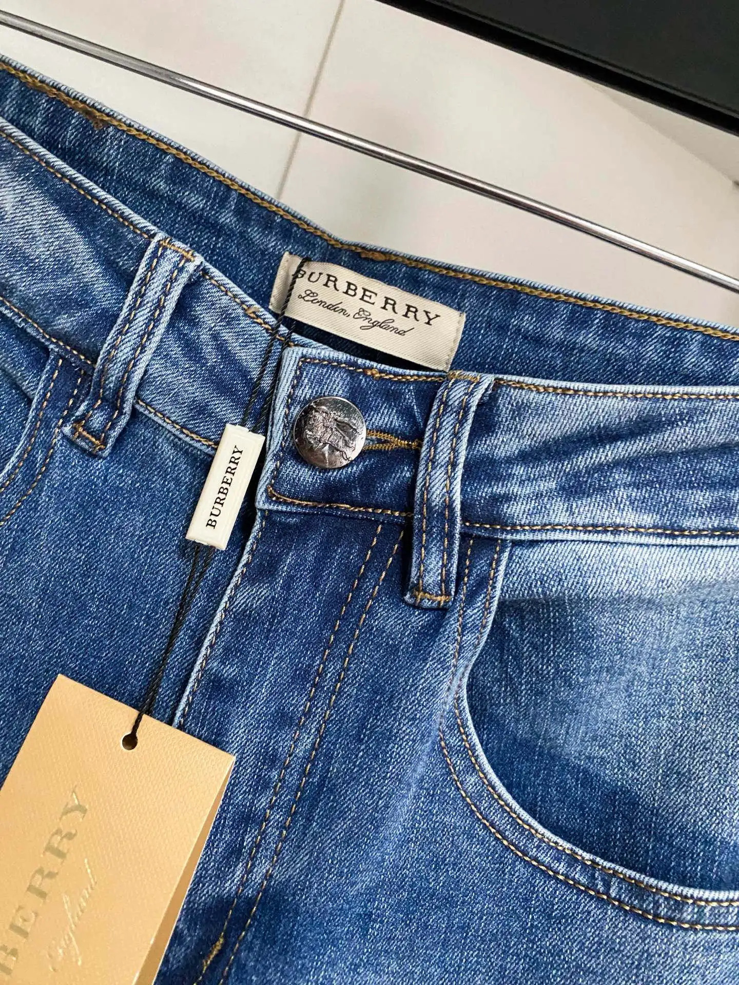 Classic New Jeans For Spring and Summer