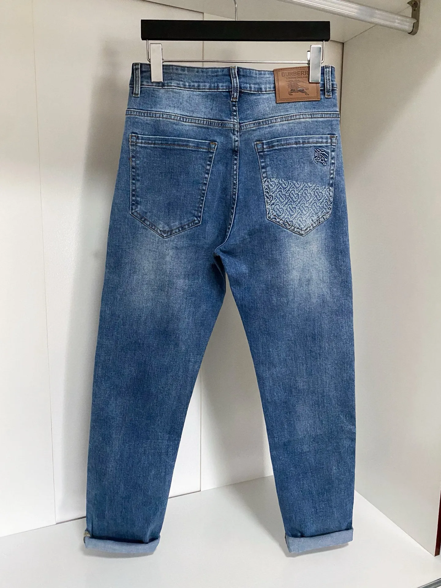 Classic New Jeans For Spring and Summer