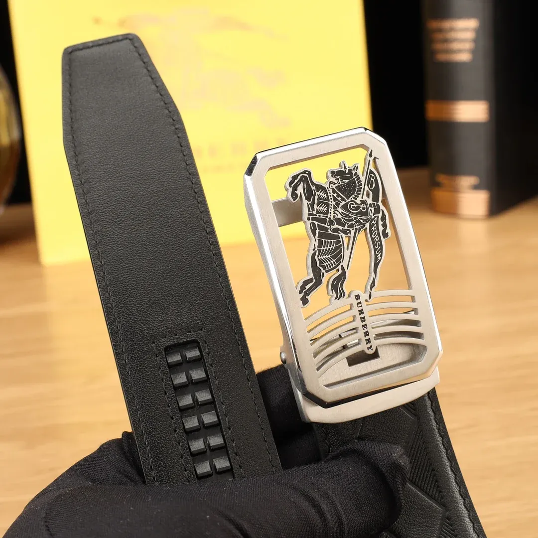 Reversible Italian made belt