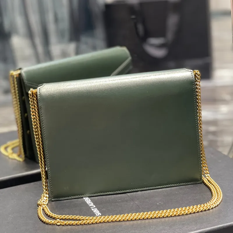 Cassandra Medium Chain Bag In Grain De Poudre Embossed 22cm